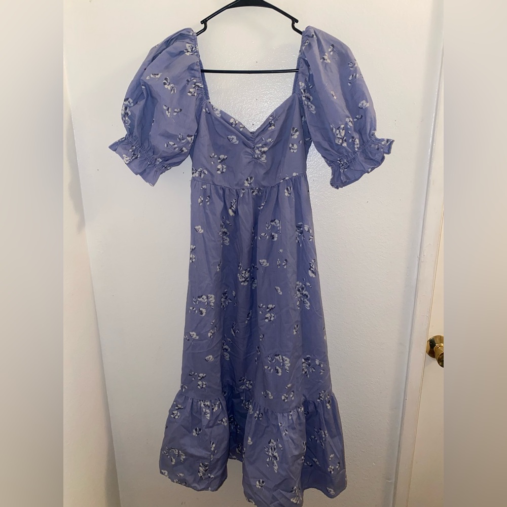 Abercrombie and Fitch women’s size XSP blue floral midi dress